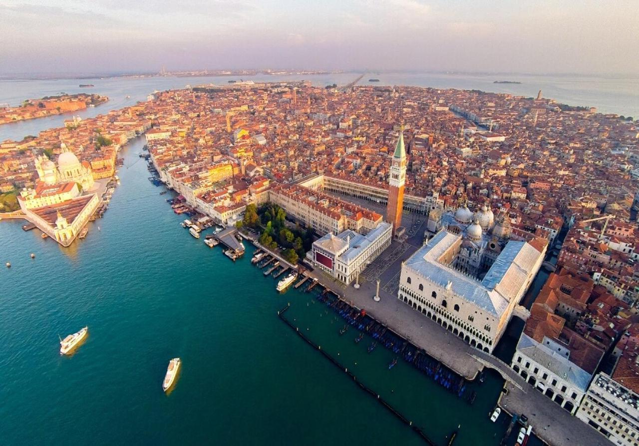 Blue George Apartment Venezia Esterno foto